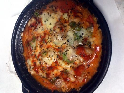 地鶏とトマトのチーズ焼き