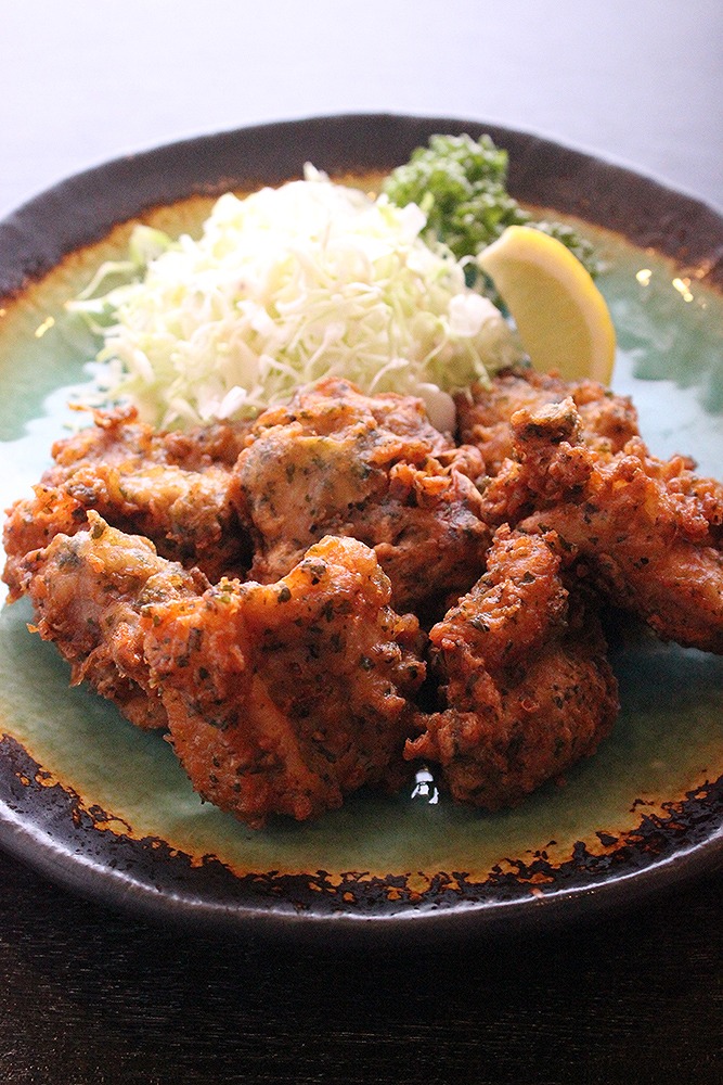 〈なにがし三大名物〉なにがし特製唐揚げ～なにカラ～