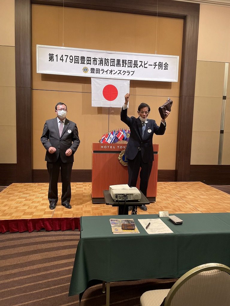 １１月にお誕生日を迎えるメンバーの
お祝いをしました。