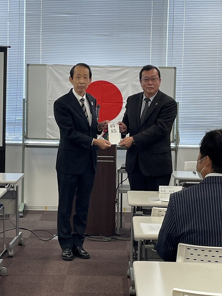 豊田市内全３１カ所の子ども食堂へホットケーキミックス、フルーツ缶、シロップ　
合計１０万円分を寄贈しました。