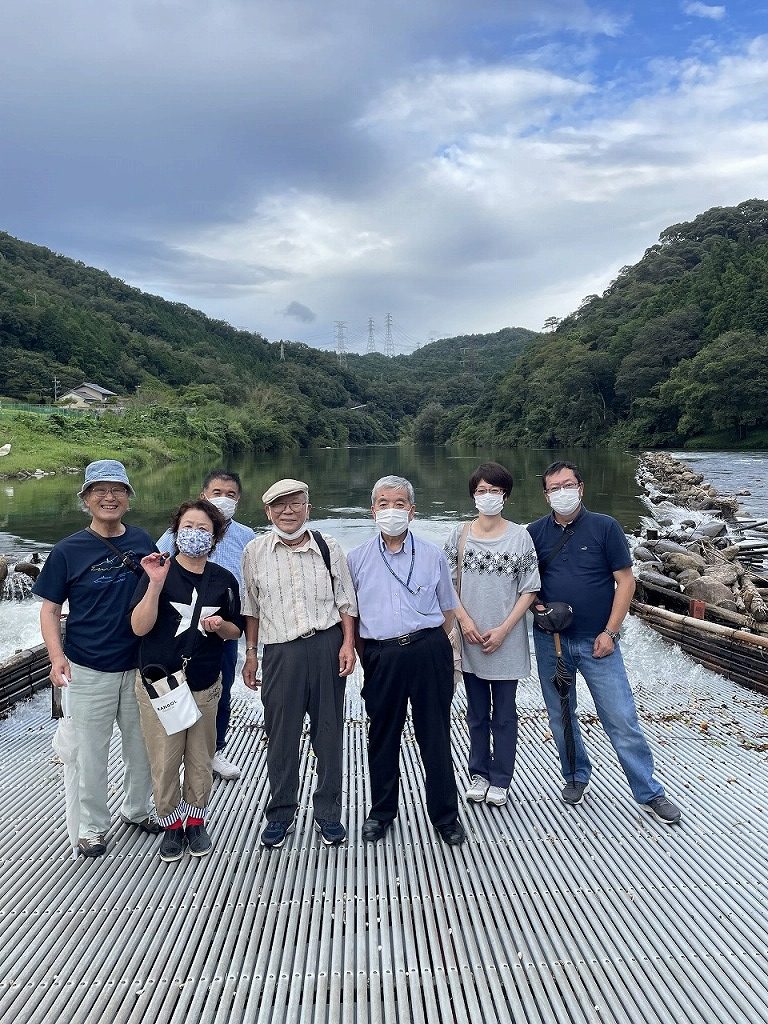 早く到着したメンバーのみで記念撮影