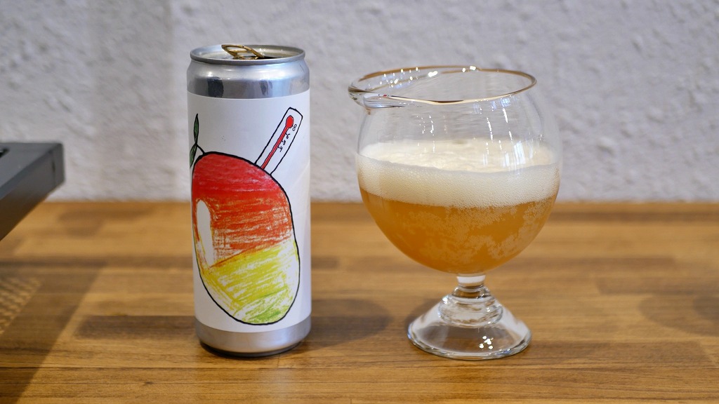 飲む箇所によって味わい方が変わるグラスも特徴的です。