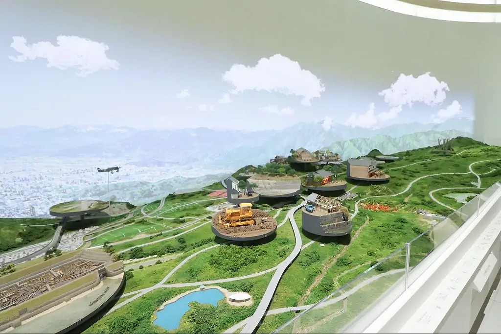 豊田市を表現した巨大なジオラマ