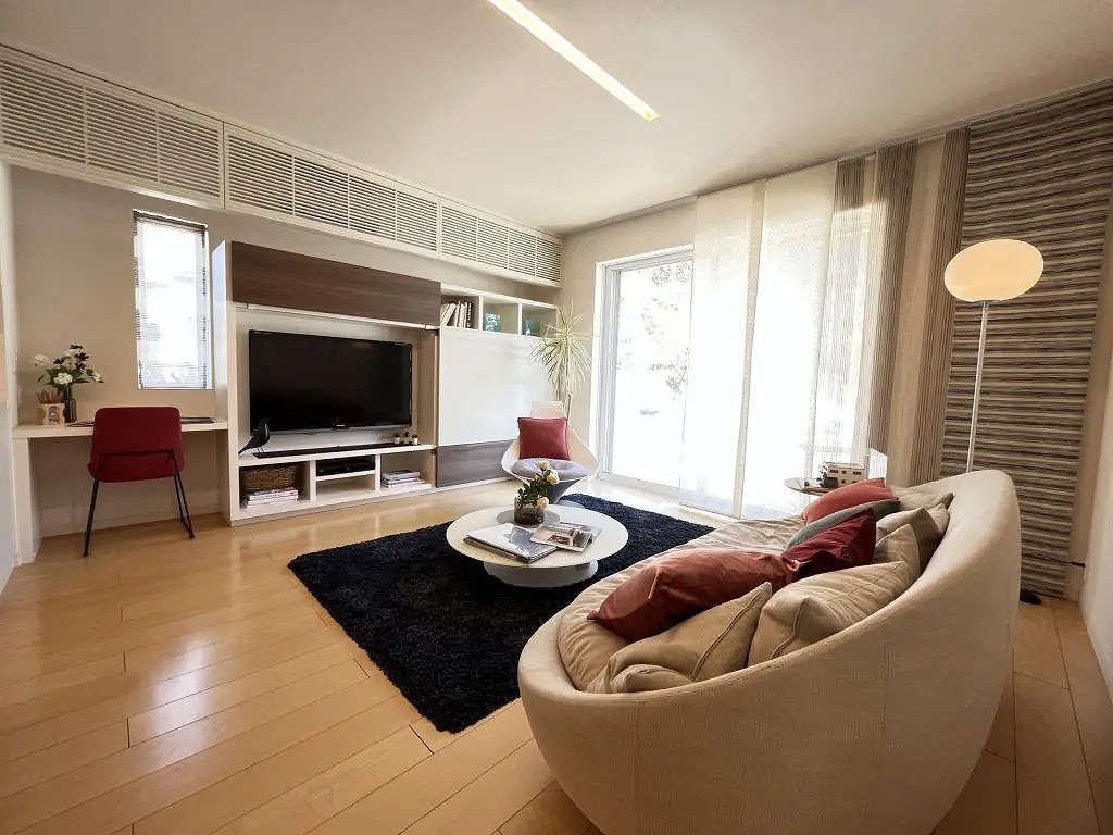 明るく広々としたリビング