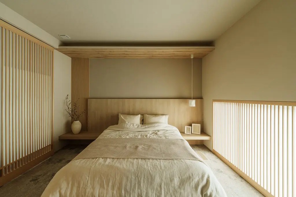 木のぬくもりを感じられる寝室