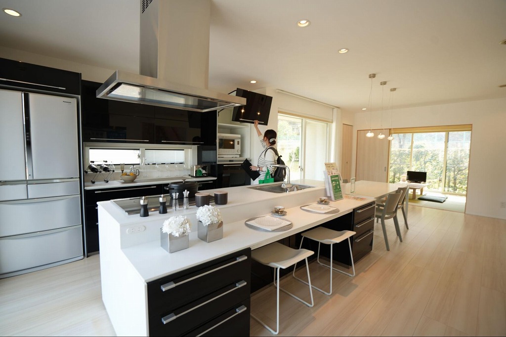 標準仕様の「オリジナルキッチン」は、自社グループの工場で開発・生産されています