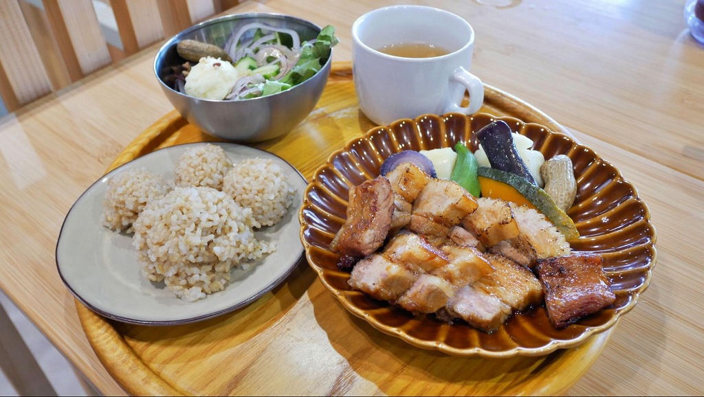 豚の焦がし醤油（2,079円）