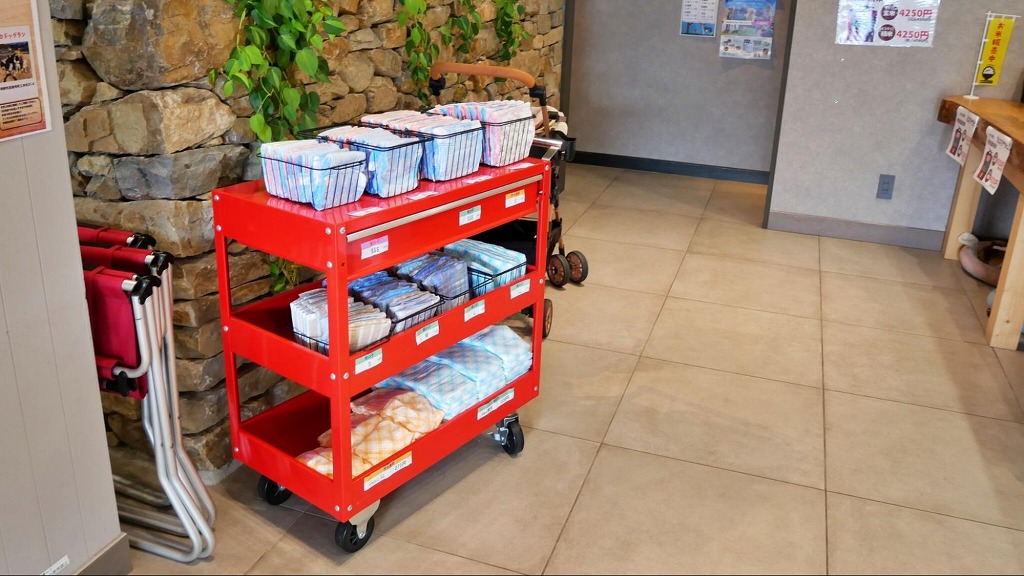 犬用マナーウェアは店頭で購入可能