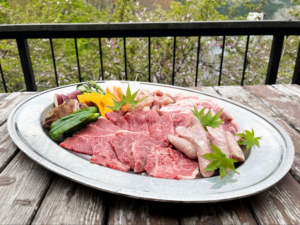 「ジビエ付バーベキューセット」　4,400円〜（税込）※要予約