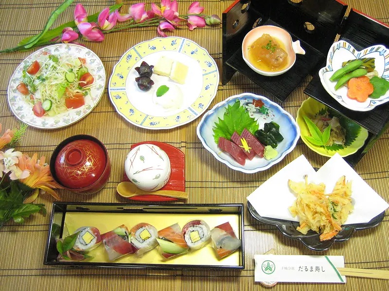 ミニ会席（菫）　2,930円　※ミニ会席は2～16名まで対応可能