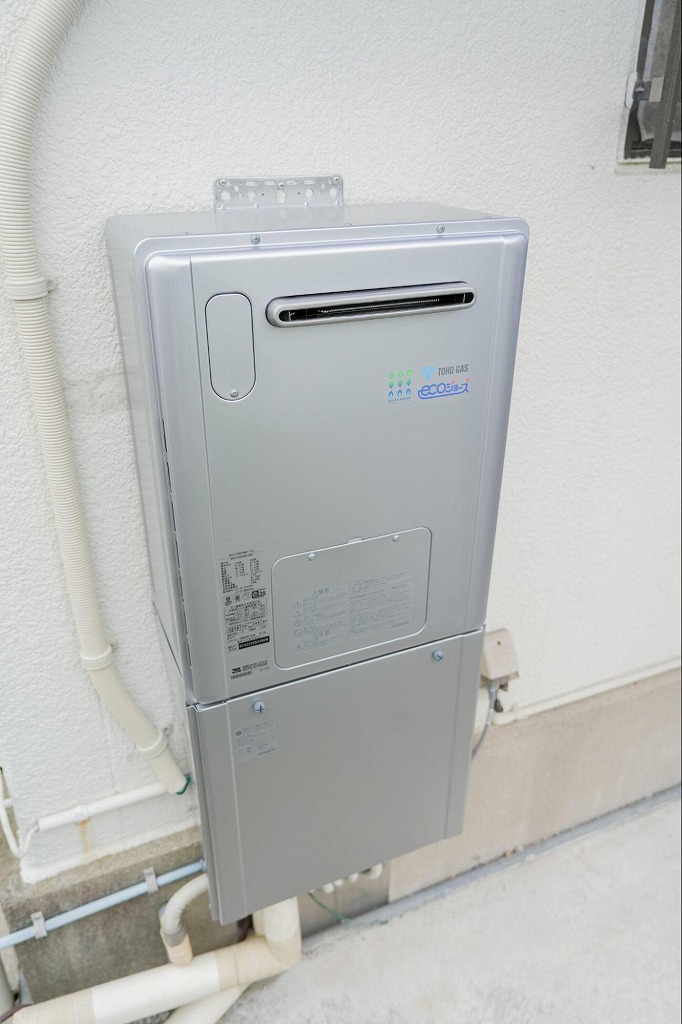 ▲今回あわせて交換された給湯器。