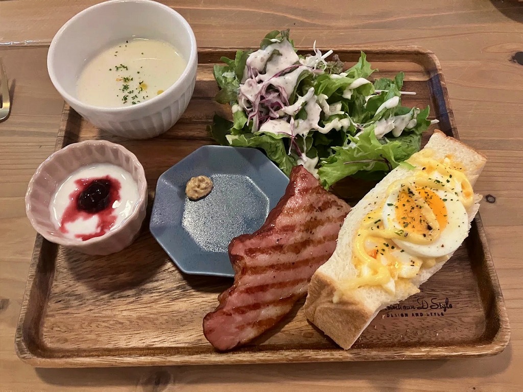 デラックスモーニング ドリンク+580円